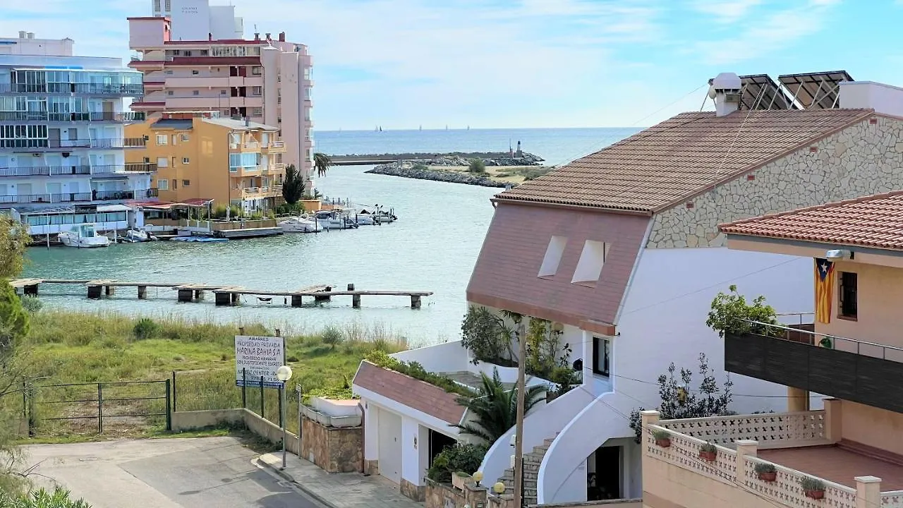 Apartamento Bonito Estudio En Roses Con Vista Al Mar Y Piscina 0*,  España